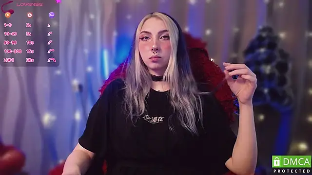 JustMeowGirl online show from January 9, 2025, 6:17 am