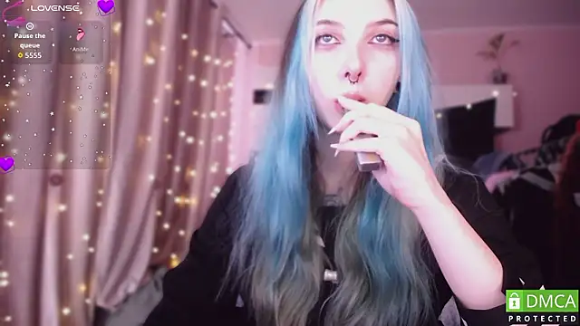 JustMeowGirl online show from March 13, 2026, 5:47 am