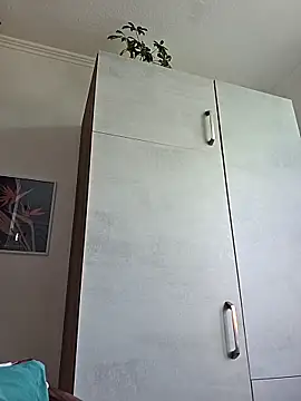 Schnubby1 online show from February 25, 2025, 11:30 am