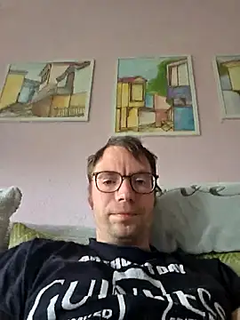 Schnubby1 online show from April 24, 2026, 2:41 pm