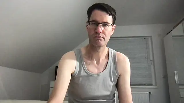 zxzx cam1 online show from December 2, 2025, 6:25 pm