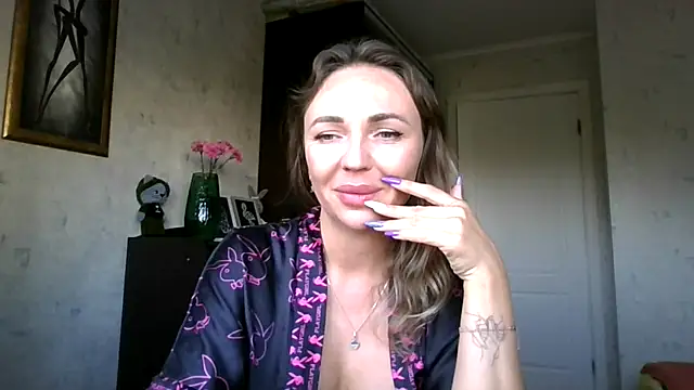 AngelinaLove28 online show from September 15, 2025, 6:46 am