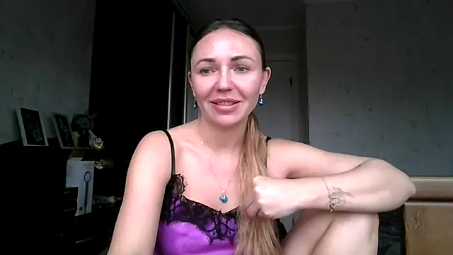 AngelinaLove28 online show from November 16, 2025, 7:25 am