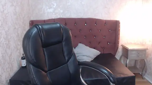 charlottemoonxz online show from February 24, 2025, 11:09 pm