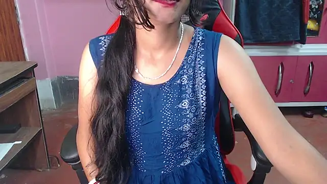 Angel Alison  online show from February 11, 2025, 9:25 pm