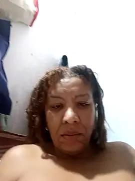 Snapshot of Surreyaa chatting on November 12, 2025, 9:10 am Surreyaa online show from November 12, 2025, 9:10 am