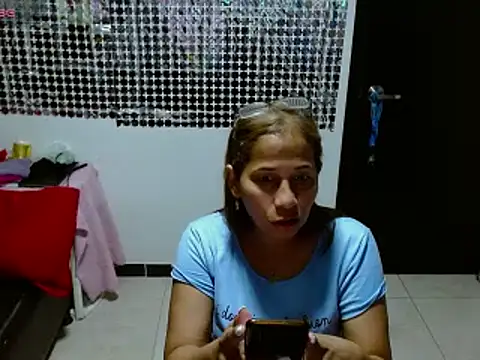 Snapshot of CaroMasha chatting on February 19, 2025, 1:18 am CaroMasha online show from February 19, 2025, 1:18 am