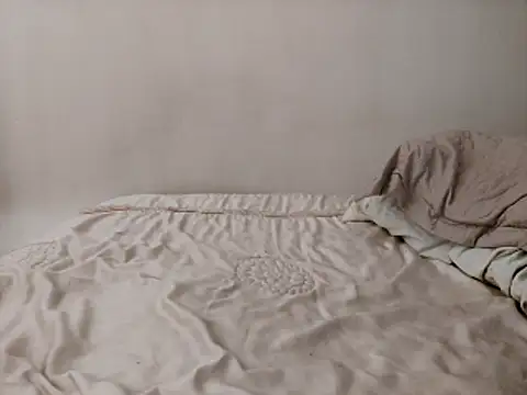 pollarikaaa online show from February 8, 2026, 8:23 pm