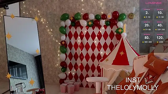 LolyMolli online show from October 29, 2025, 11:01 am