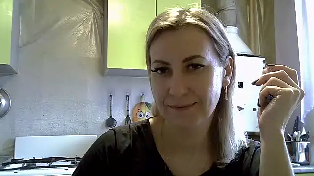 AshleyXHoney online show from January 14, 2025, 9:35 am