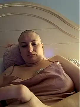 MilfyMrsRobinson online show from May 2, 2026, 10:09 am
