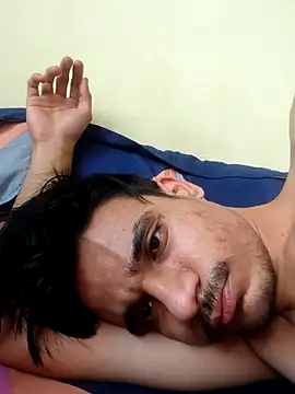 Snapshot of yashzae chatting on November 8, 2025, 11:54 am yashzae online show from November 8, 2025, 11:54 am