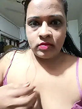 Snapshot of Love_Jenny chatting on January 31, 2025, 7:18 am Love Jenny online show from January 31, 2025, 7:18 am