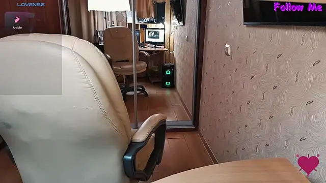 MyLadySkyLuck online show from September 27, 2025, 4:56 pm