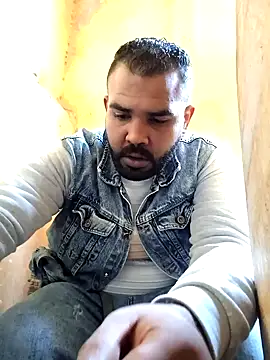 Snapshot of ListedLoin chatting on January 14, 2025, 6:34 am ListedLoin online show from January 14, 2025, 6:34 am