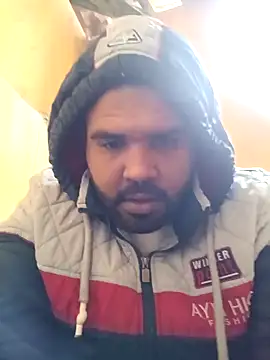 Snapshot of ListedLoin chatting on February 6, 2025, 12:05 pm ListedLoin online show from February 6, 2025, 12:05 pm