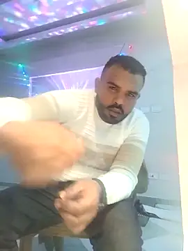 Snapshot of ListedLoin chatting on March 7, 2025, 12:45 pm ListedLoin online show from March 7, 2025, 12:45 pm