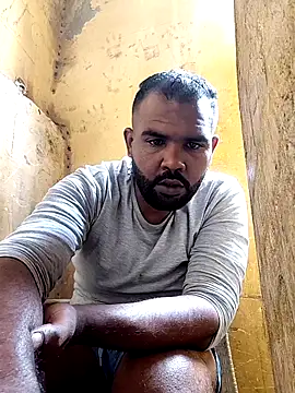 ListedLoin online show from November 30, 2025, 8:18 am