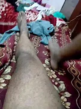 ListedLoin online show from December 4, 2025, 10:51 pm