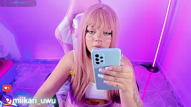 Ahri Elderwood online show from September 27, 2025, 6:18 am