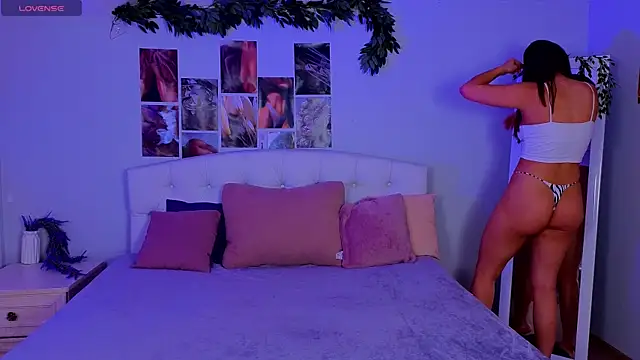 JessicaCartier online show from March 6, 2025, 4:19 am