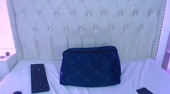 Abril Squirt online show from March 2, 2025, 11:50 am