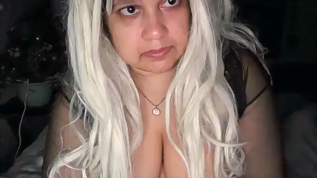 MelanieFawker online show from September 20, 2025, 12:06 pm