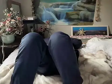 MelanieFawker online show from October 25, 2025, 3:07 pm