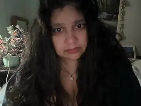 MelanieFawker online show from November 28, 2025, 5:48 pm