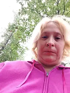 Snapshot of Icedcoffee2024 chatting on October 7, 2025, 6:49 pm Icedcoffee2024 online show from October 7, 2025, 6:49 pm