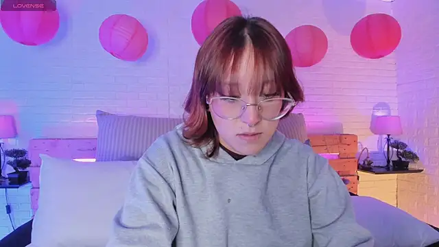 sofi bakerr online show from March 10, 2025, 11:32 am