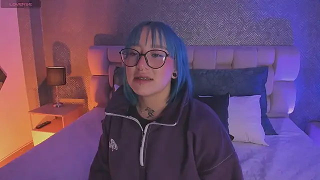 sofi bakerr online show from September 12, 2025, 11:32 am