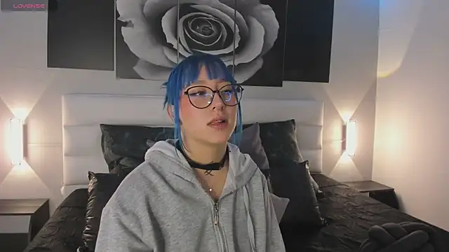 sofi bakerr online show from September 23, 2025, 11:35 am