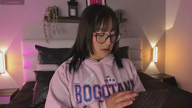 sofi bakerr online show from April 20, 2026, 11:35 am