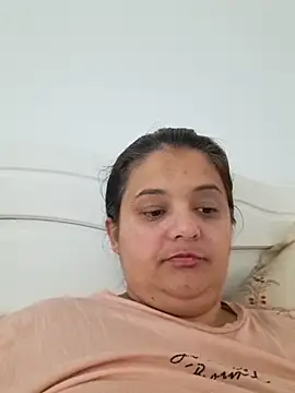 Snapshot of sarahhh1987 chatting on October 20, 2025, 5:19 am sarahhh1987 online show from October 20, 2025, 5:19 am