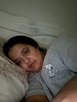 sarahhh1987 online show from November 14, 2025, 7:23 pm