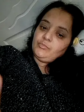 sarahhh1987 online show from December 16, 2025, 5:40 pm