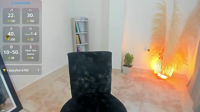 AnntoniaWood online show from March 19, 2025, 7:17 pm