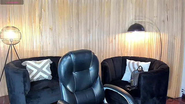 ViolettHansson online show from February 25, 2026, 6:06 pm