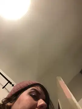 holyeroticss online show from February 8, 2025, 3:41 am