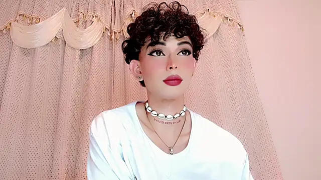 Marian LV online show from December 14, 2025, 11:53 pm