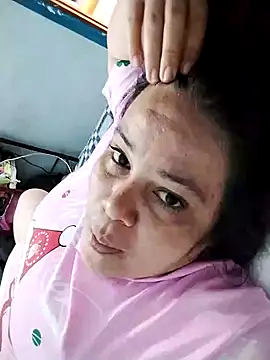 lunanataly online show from November 28, 2025, 3:36 pm