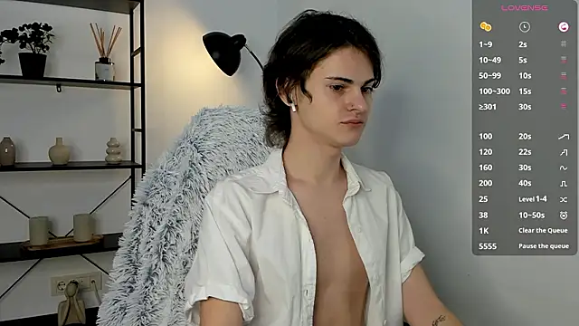 Snapshot of little_femb0y chatting on February 12, 2026, 11:38 am little femb0y online show from February 12, 2026, 11:38 am