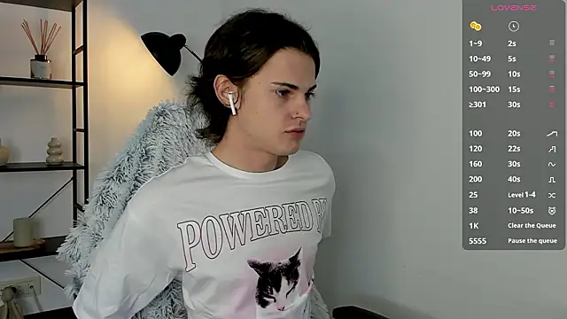 Snapshot of little_femb0y chatting on February 21, 2026, 11:44 am little femb0y online show from February 21, 2026, 11:44 am