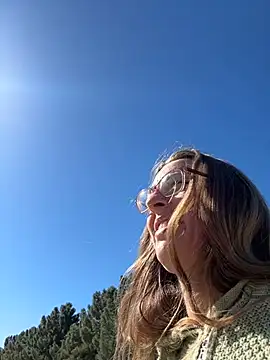 Snapshot of jungleangel chatting on March 9, 2025, 5:17 pm jungleangel online show from March 9, 2025, 5:17 pm