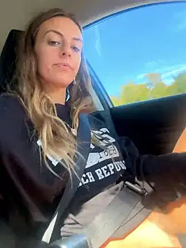 Snapshot of jungleangel chatting on October 18, 2025, 6:41 pm jungleangel online show from October 18, 2025, 6:41 pm