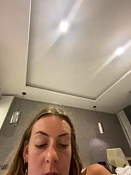 Snapshot of jungleangel chatting on November 18, 2025, 5:39 pm jungleangel online show from November 18, 2025, 5:39 pm