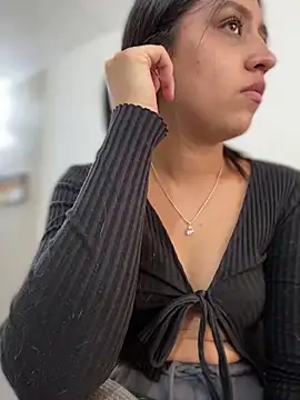 Salome golvert online show from February 10, 2025, 9:36 pm