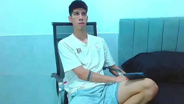 jhony-sex online show from December 23, 2025, 2:42 am