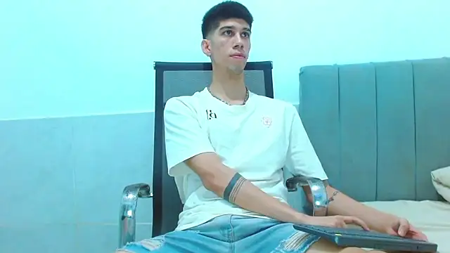 Snapshot of jhony-sex chatting on February 25, 2026, 1:04 am jhony-sex online show from February 25, 2026, 1:04 am